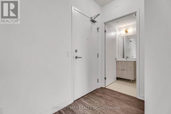 Photo du bâtiment - 2 David Eyer Rd