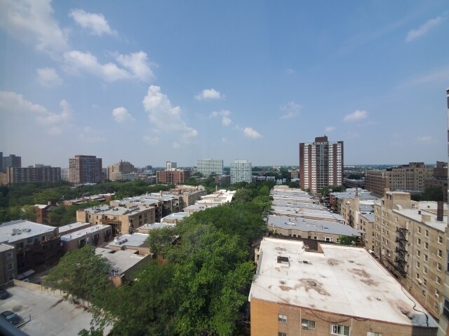 Foto del edificio - 4960 N Marine Dr