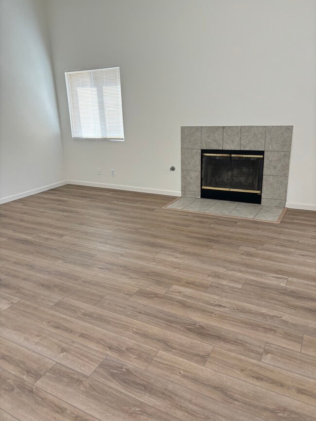 Building Photo - 43852 Glenraven Rd