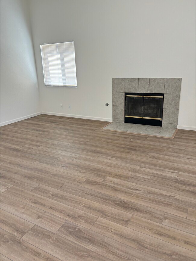 Foto del edificio - 43852 Glenraven Rd