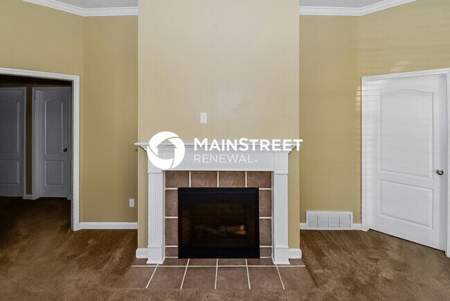 Building Photo - 3 Bedroom Pet-Friendly Home in Memphis, TN with Main Street Renewal