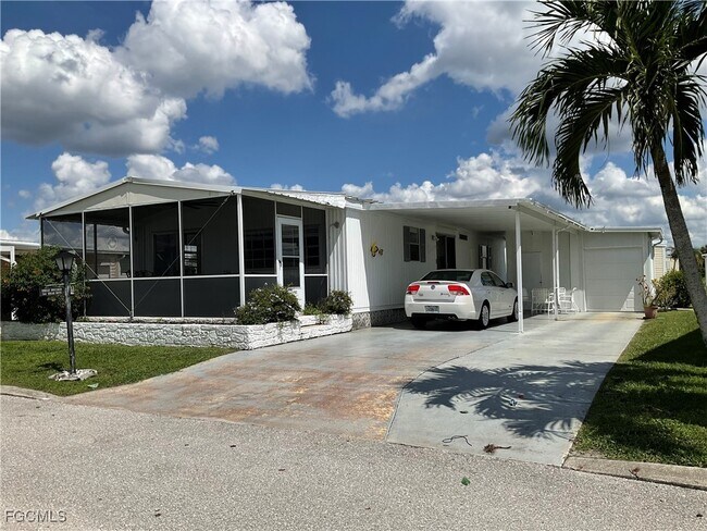 Building Photo - 566 Hogan Dr