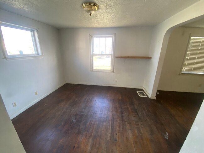 Foto del edificio - 2429 Bretton Pl