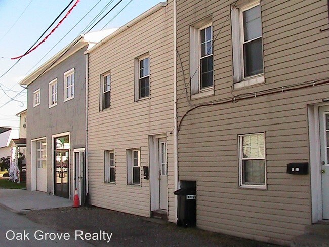 Building Photo - 37 N 11th St