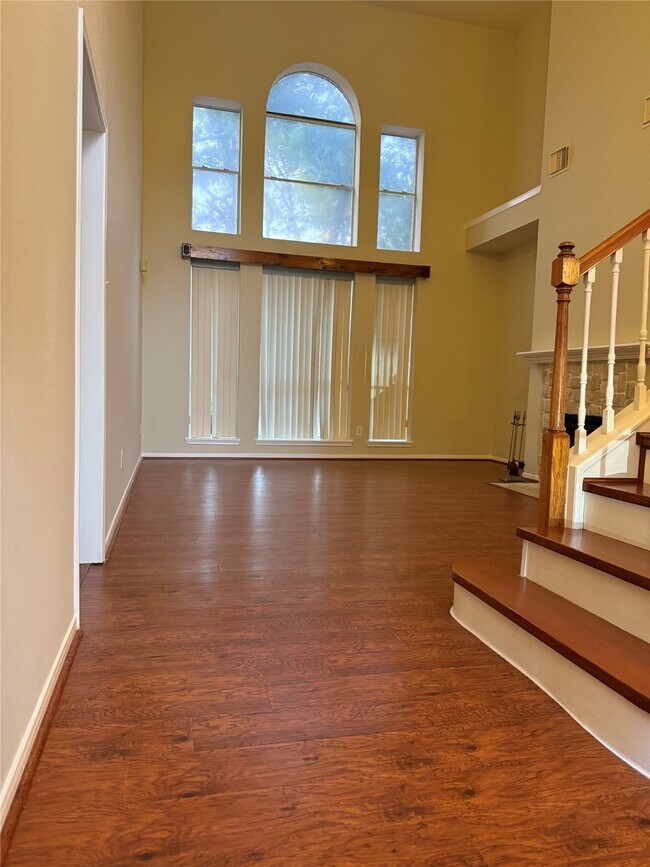 Foto del edificio - 3619 Hanover Cir