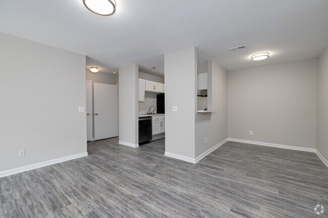 1HAB, 1BA - Sala de estar de 635 ft² - Juniper Ridge I