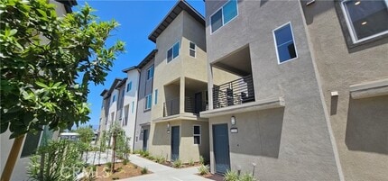 Building Photo - 1170 E Santo Antonio Dr