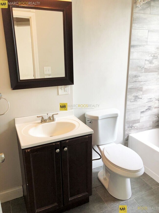 Foto del edificio - 241 Maverick St