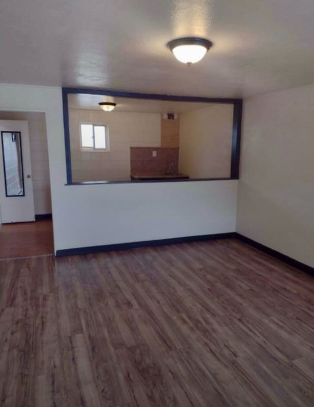 Building Photo - 309 E 3rd Ave