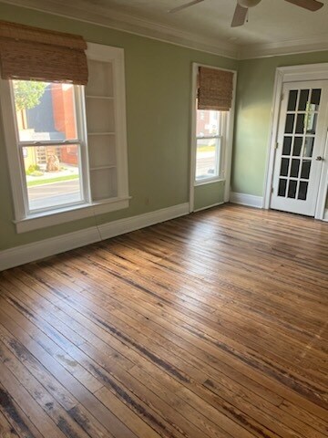 sala principal/sala de estar - 235 S Market St