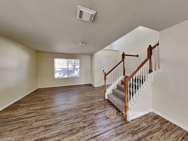 Foto del edificio - 6507 Dogwood Park Ln