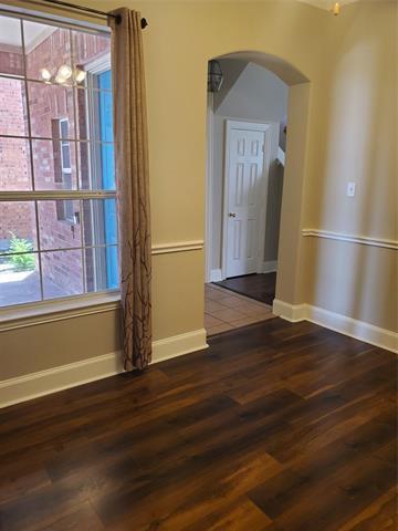 Foto del edificio - 532 Silver Maple Dr