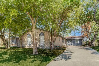 Building Photo - 3918 Dalmatian Dr