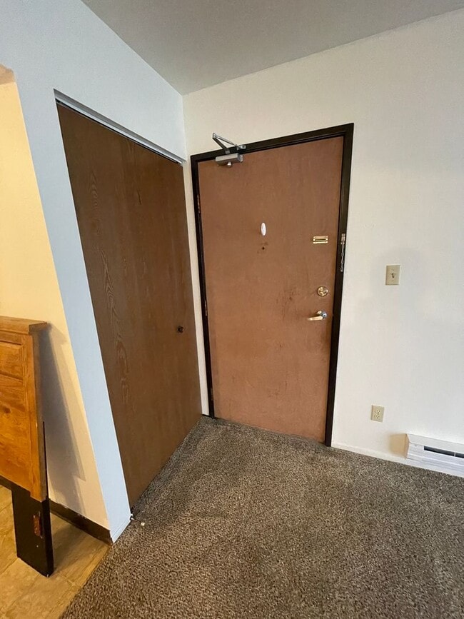 Building Photo - Sycamore Greens Apartments - Apply Today.