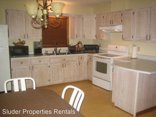 Building Photo - 3 br, 1 bath House - 147 Old Settlement Rd