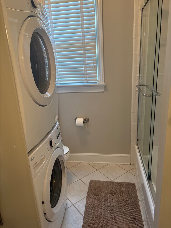 Building Photo - 2713 Charleston Oaks Dr