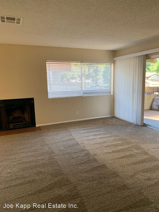 Building Photo - 2 br, 2.5 bath House - 5675 Thille St Unit 15