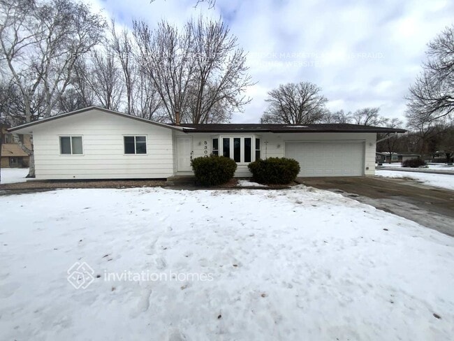 Building Photo - 5300 81st Ave N