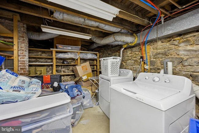 Foto del edificio - 1731 Bainbridge St