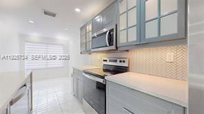 Building Photo - 8212 NW 8th Pl