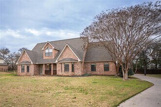 Building Photo - 250 Timberleaf Dr