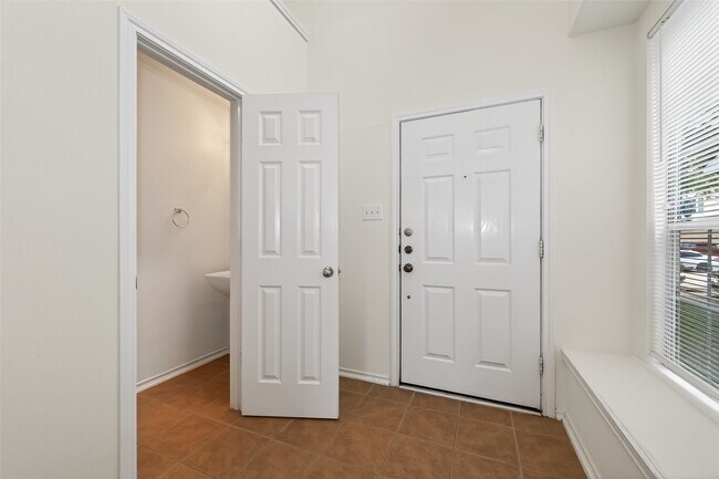 Building Photo - 25222 Boulder Bend Ln