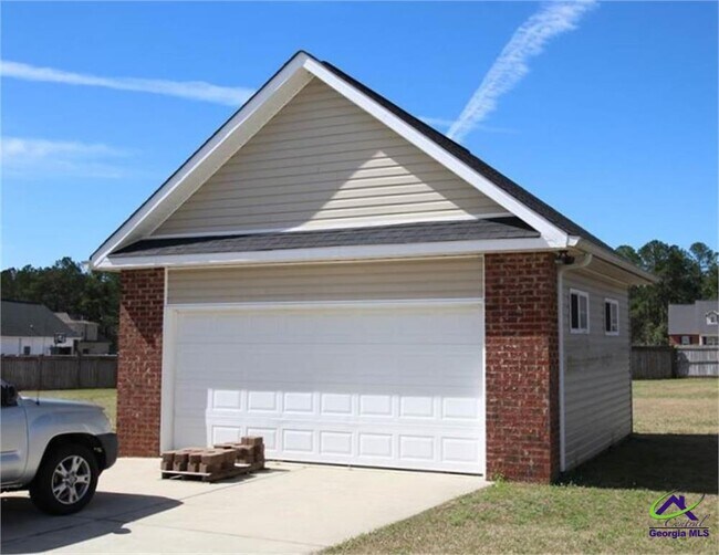 Foto del edificio - 139 Addington Dr