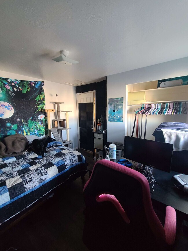 Habitación de $700 (planta alta) - 476 E Acoma Rd