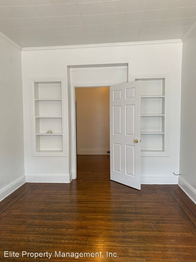 Building Photo - 1 br, 1 bath House - 643 W. Princess St., ...