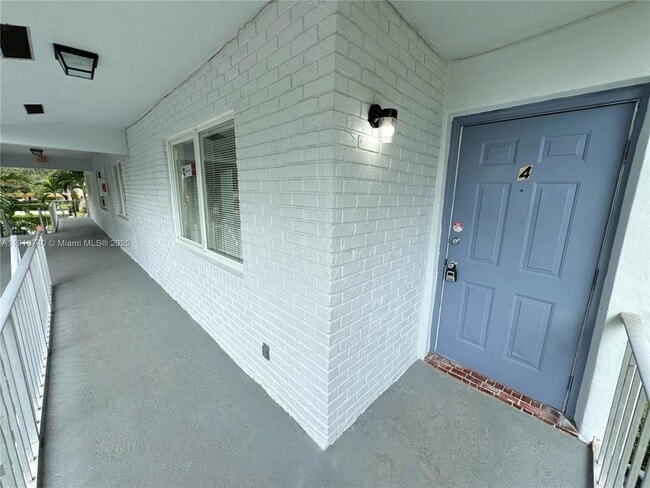 Foto del edificio - 10601 NW 45th St