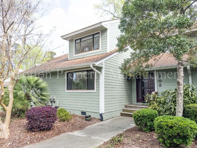 Foto del edificio - 202 Crooked Creek Rd