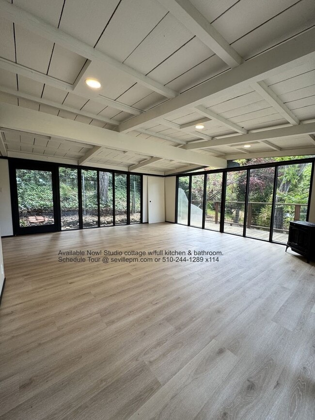 Building Photo - A KENSINGTON HILLS UNIQUE SERENE STUDIO Co...