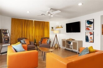 Building Photo - 1013 Francis Ave