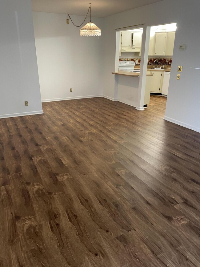 Foto del edificio - 501 Shady Pine Way