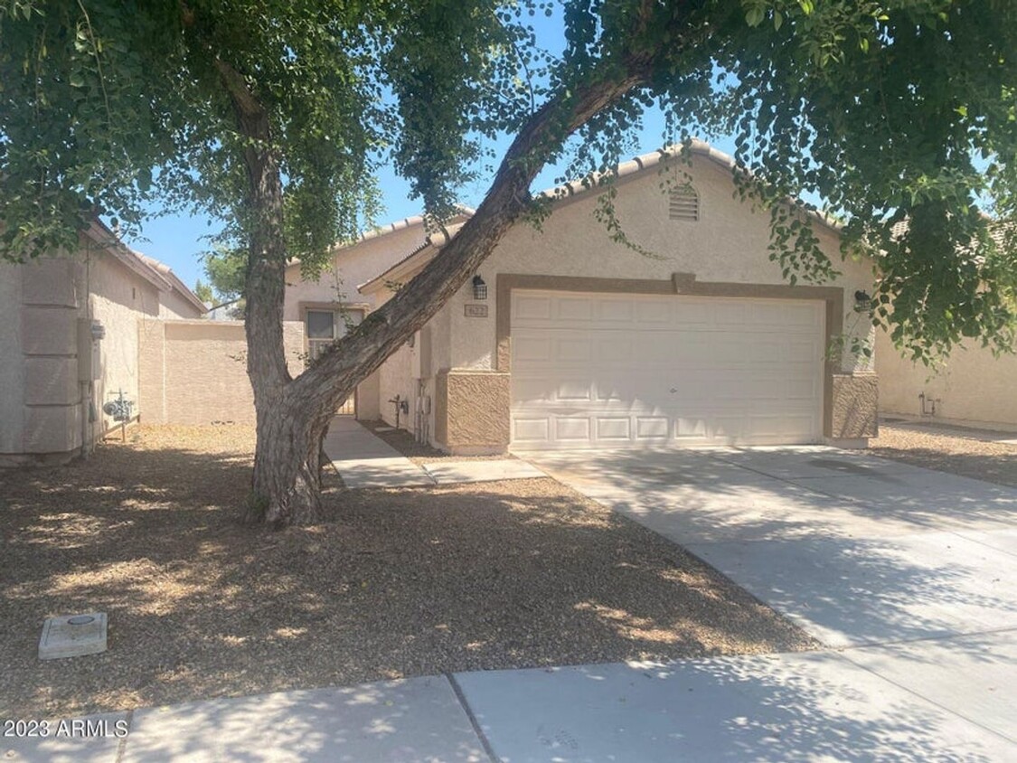 Primary Photo - Awesome Home in Chandler!!