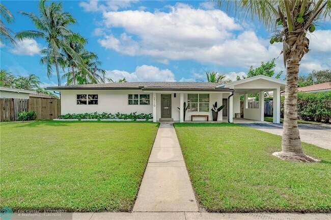 Foto del edificio - 2110 NE 52nd Ct