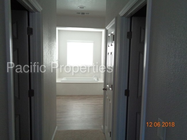 Foto del edificio - 5040 King Place