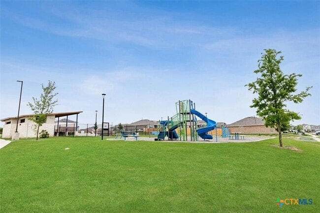Building Photo - 225 Escondido Cir