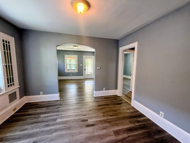Foto del edificio - 751 Merton Ave