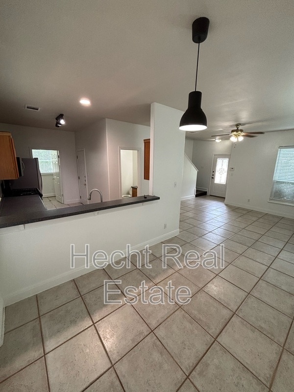 Foto del edificio - 5711 China Berry Rd