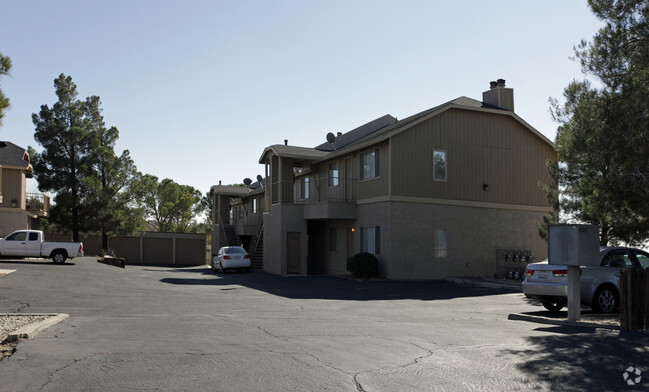 Building Photo - Desert Pines Apartments