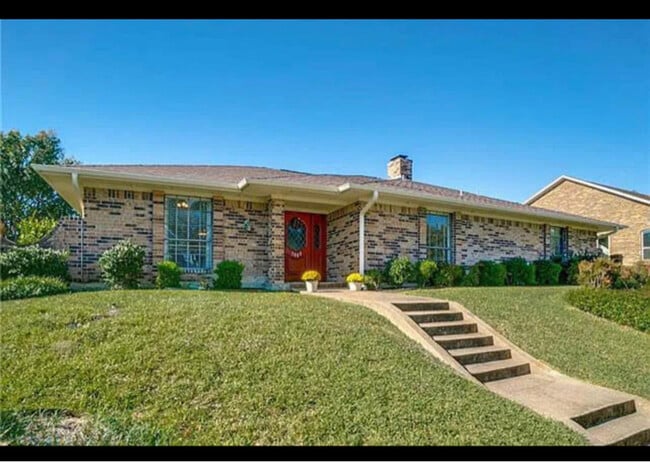 Photo - 3009 Apple Valley Dr House