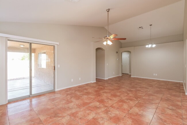 Building Photo - 1604 S 80th Ln