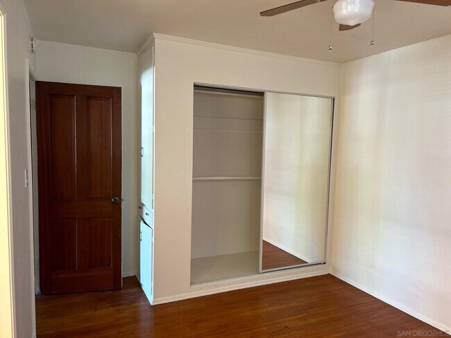 Foto del edificio - 2419 1st St
