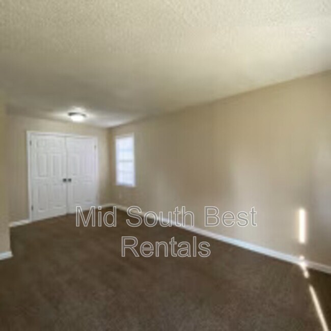 Foto del edificio - 1487 Doris Ave