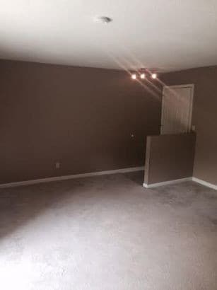 Building Photo - 3840 Overbrook Dr