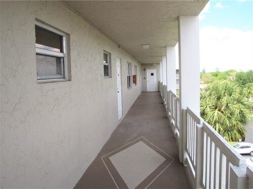 Foto del edificio - 1200 NW 87th Ave