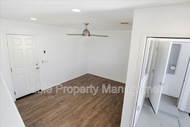 Building Photo - 14854 Nordhoff St