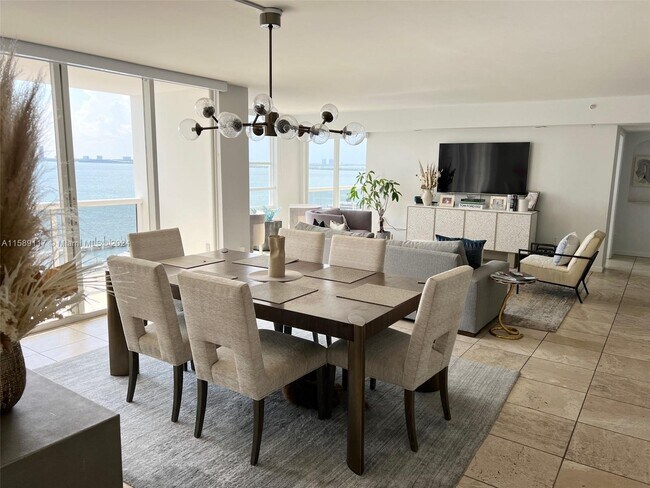 Foto del edificio - 1800 Sunset Harbour Dr