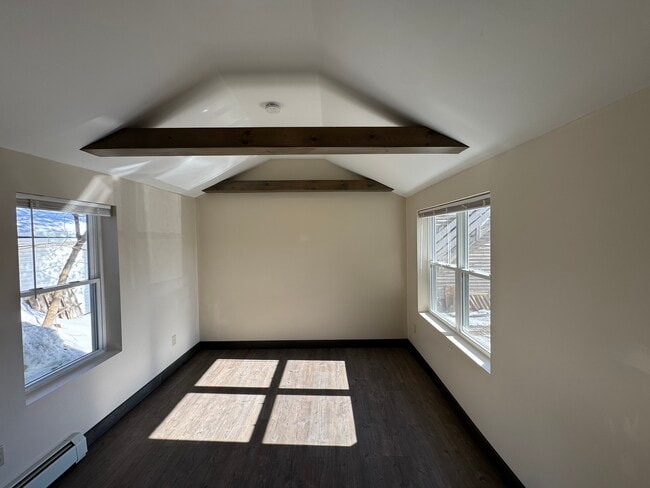 Building Photo - 15 Pleasant Pl